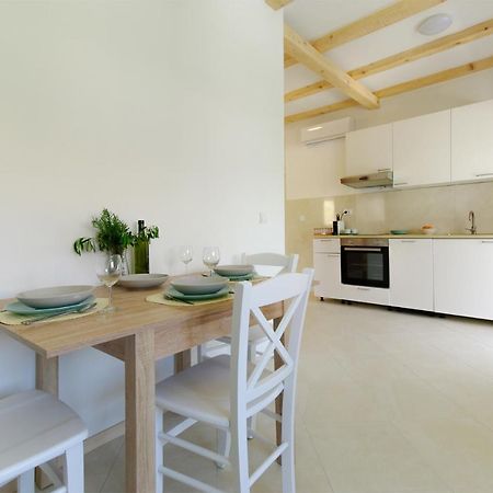 Apartmani Porat Sali Esterno foto